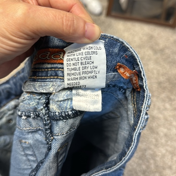 Mudd Jeans mini Jean skirt. Size 1 - Picture 7 of 7